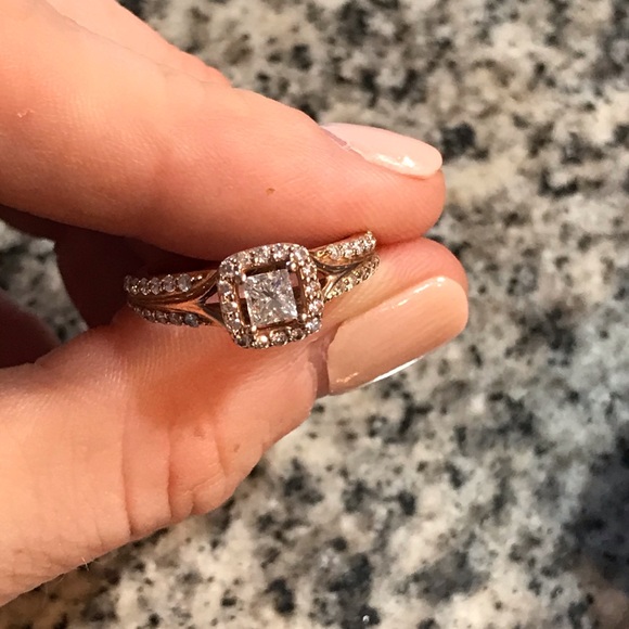 Disney Enchanted Aurora Special Ring - Picture 2 of 5